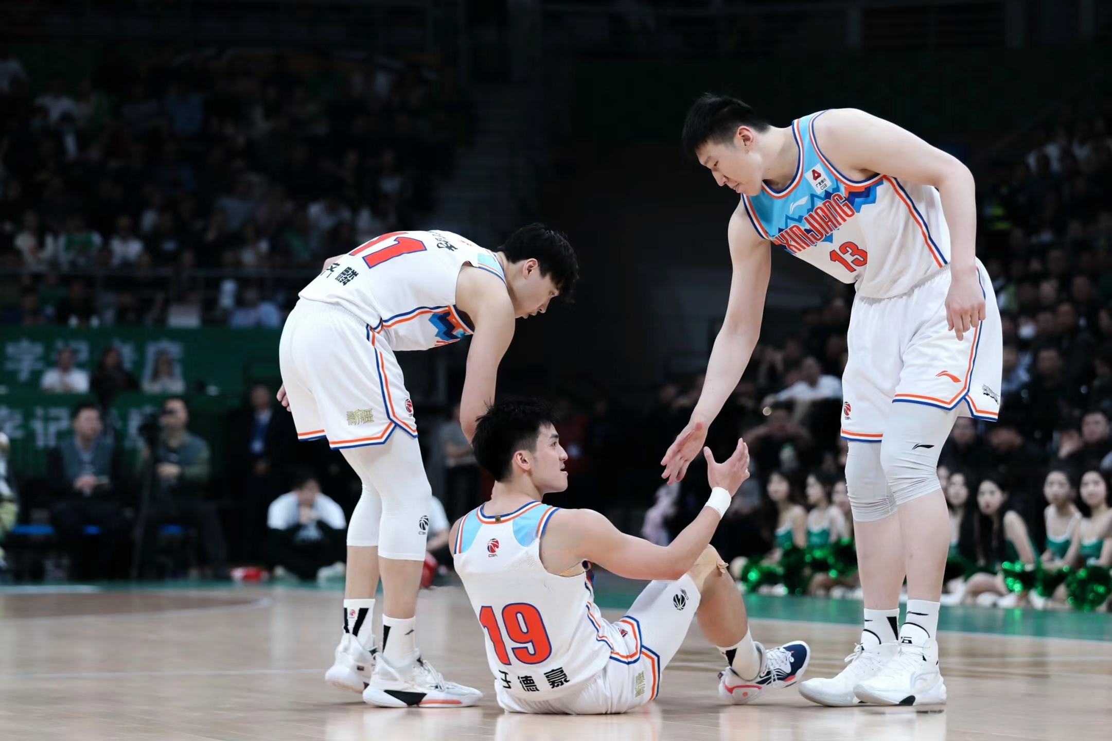 包含经典战役回顾:中国篮球历史上的辉煌瞬间的词条 包含经典战役回顾:中国篮球历史上的辉煌瞬间的词条