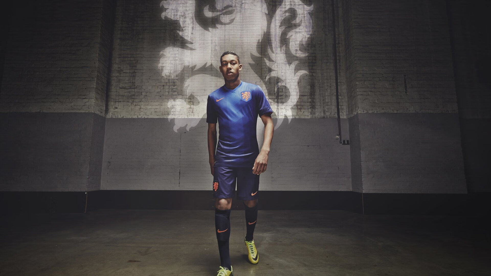 开云体育官方网站-“德甲最后冲刺，争冠球队状态火热”，德甲榜首大战